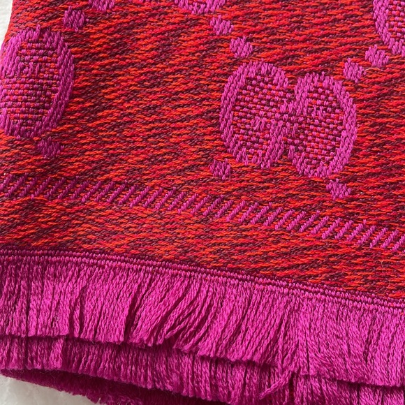 GUCCI EMBROIDERED GG Supreme 45x95 Women’s Scarf Flame Pink BNWT Made In Italy - Picture 7 of 16